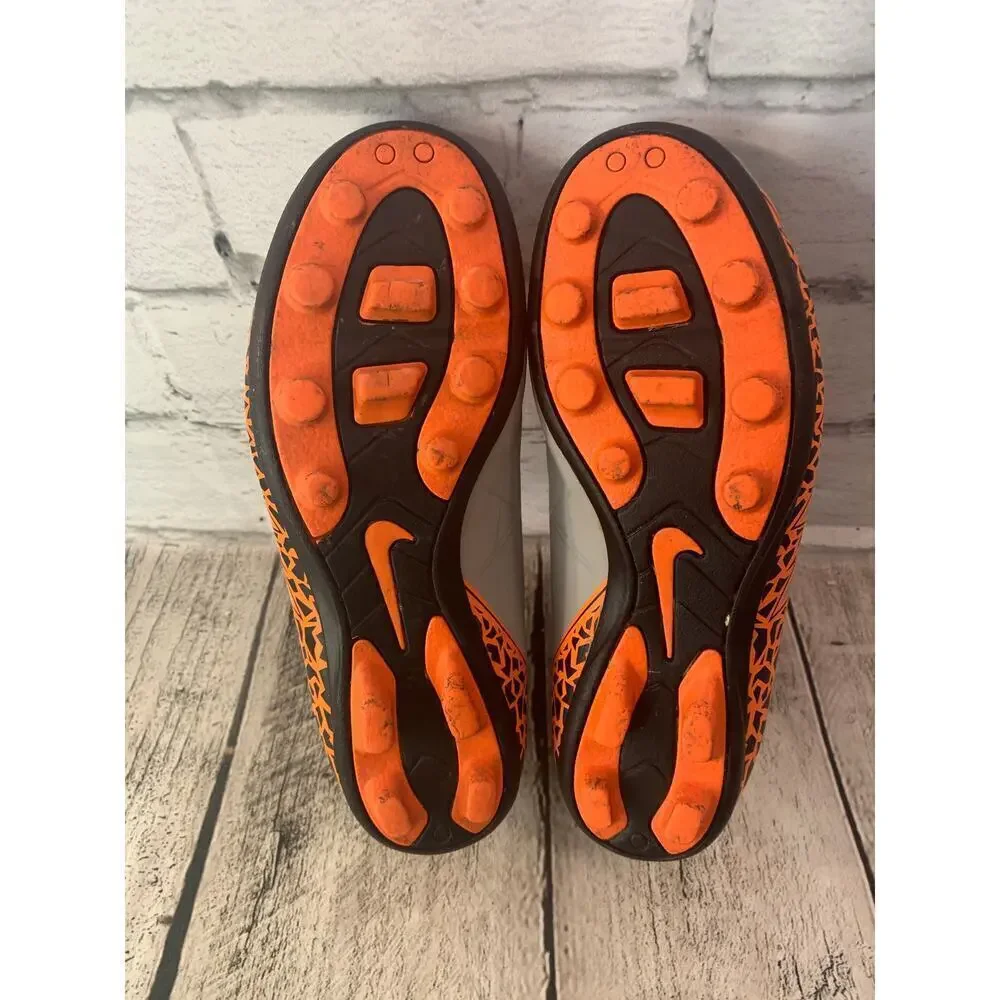 NIKE Unisex Kids HyperVenom Phelon II Soccer Cleats / Size: 3Y